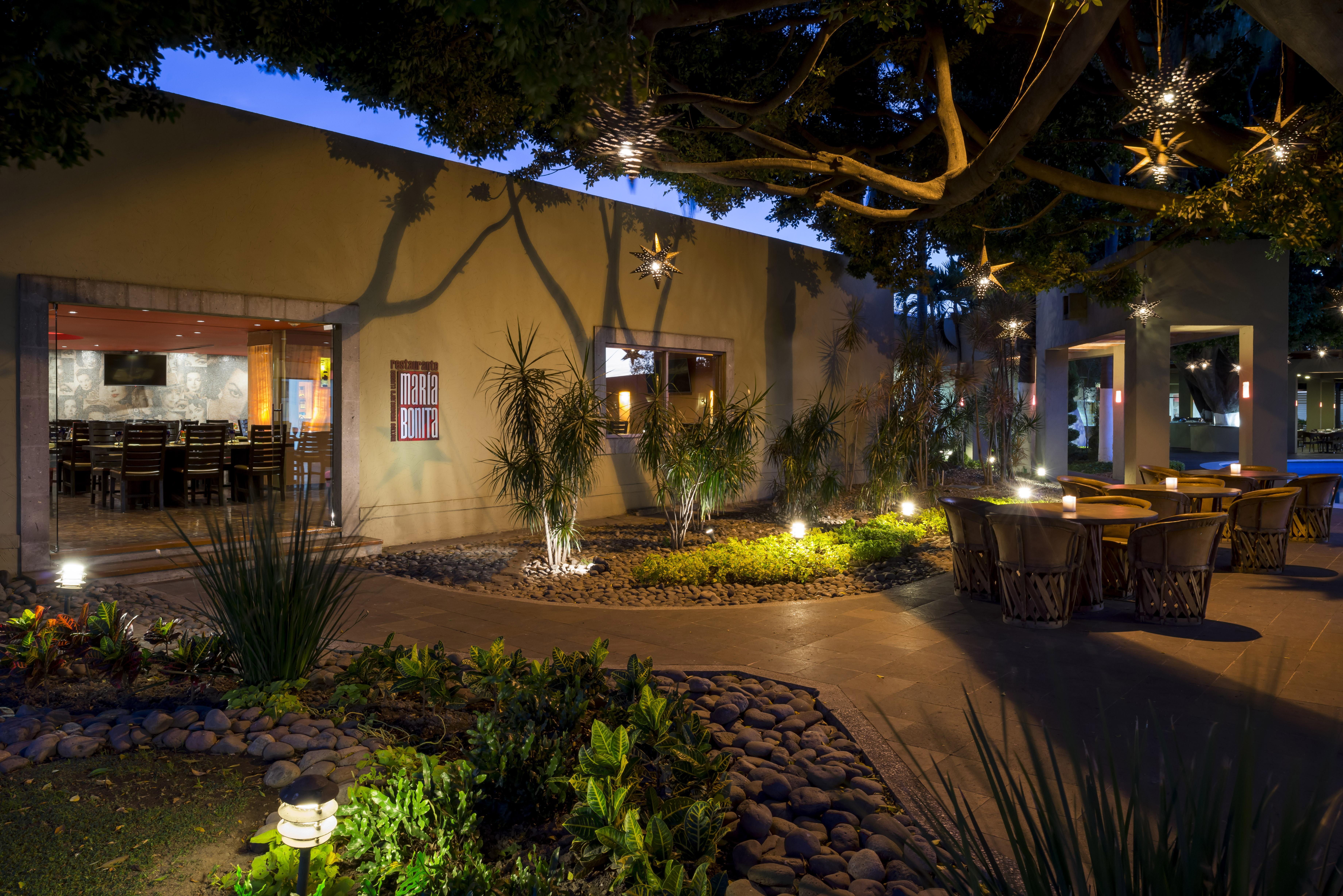 Camino Real Guadalajara Hotel Запопан Екстериор снимка The patio at the Hotel Indigo Scottsdale