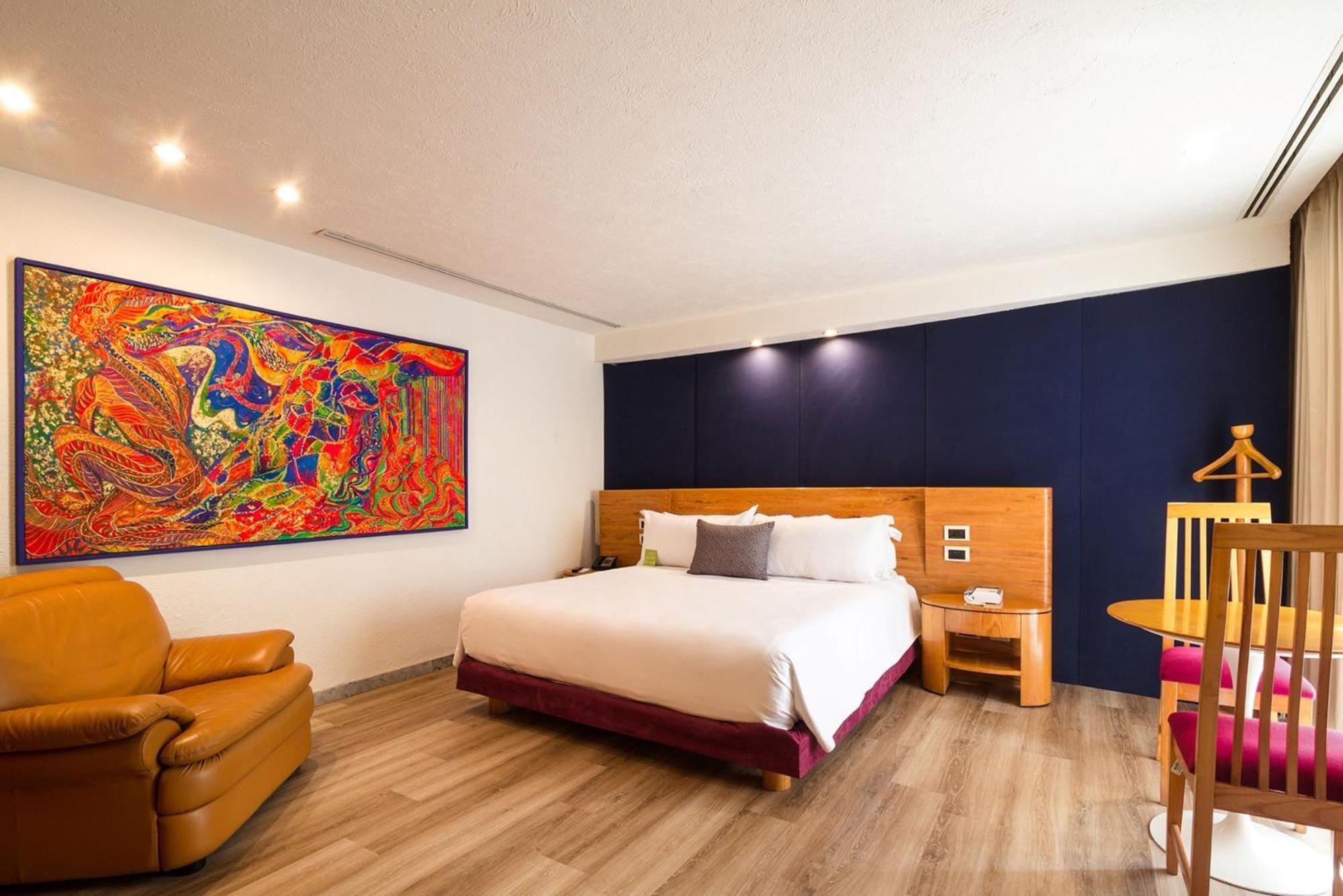 Camino Real Guadalajara Hotel Запопан Екстериор снимка A room at the hotel