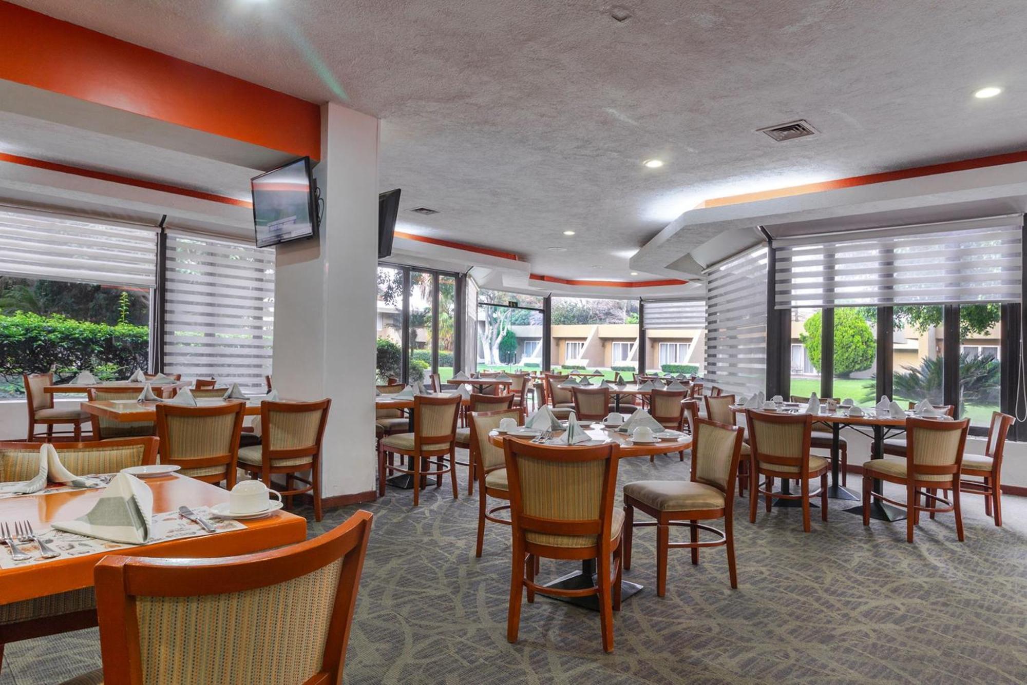 Camino Real Guadalajara Hotel Запопан Екстериор снимка Restaurant